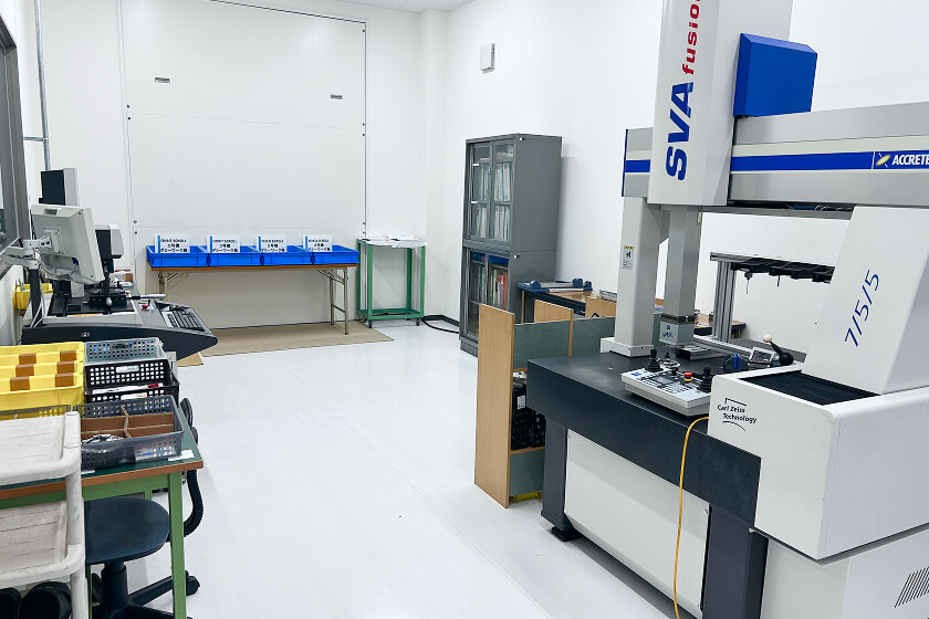 Measuring room with a coordinate measuring machine at FACTORY R