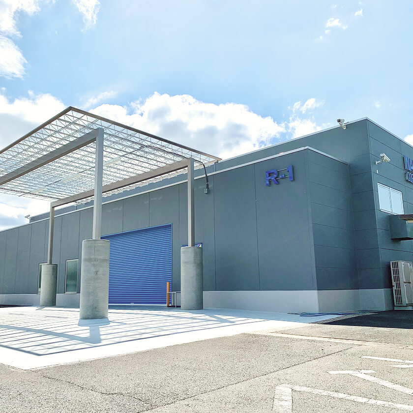 Exterior of Nadaka Corporation FACTORY R building (side view)